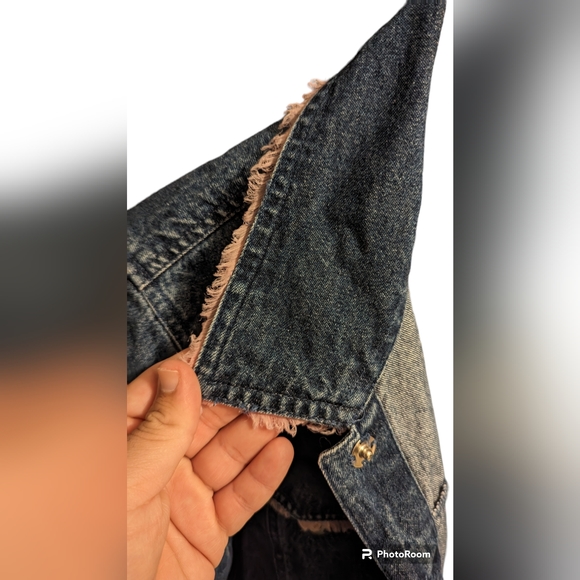 Life Style Women's Jean Jacket - Picture 5 of 12